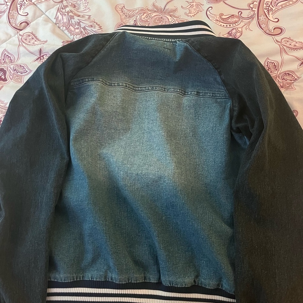 Jean jacket - Picture 4 of 5